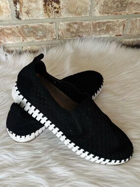Ilse Jacobsen Tulip Slip-On Perforated Shoes Black Size 39 (US 9)